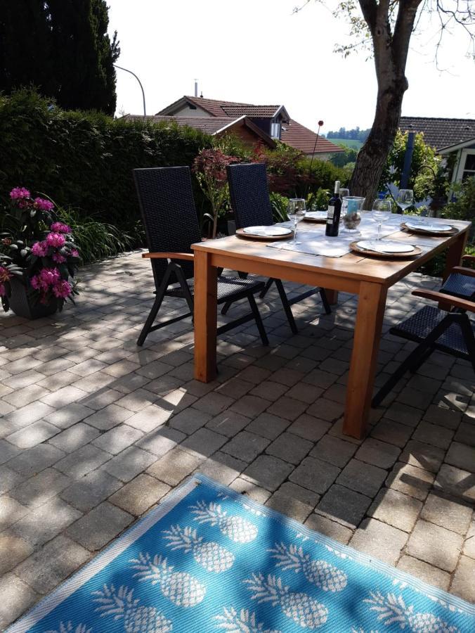 Stilvolles Apartment "Romantic" Neukirchen vorm Wald Exterior photo