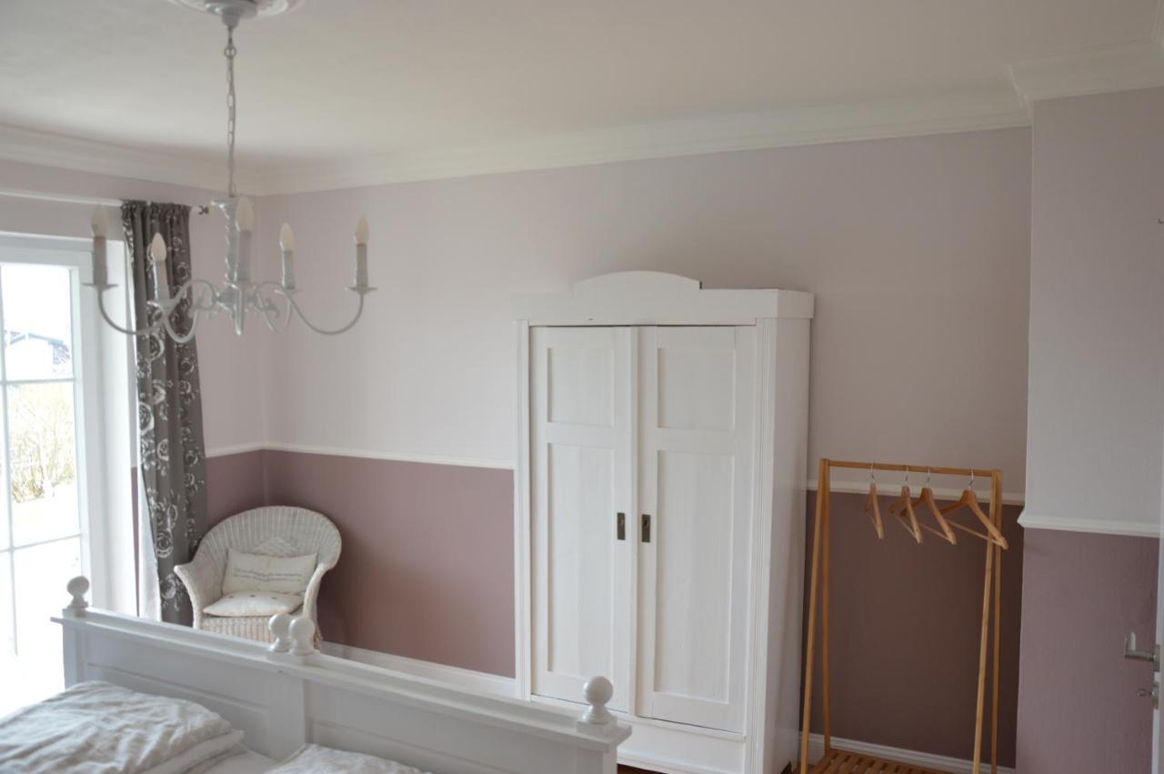 Stilvolles Apartment "Romantic" Neukirchen vorm Wald Exterior photo